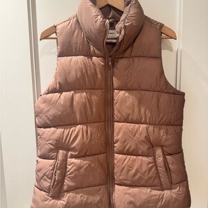 Old Navy Women's Puffer Vest - Dusty Rose